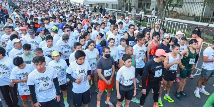 Participaron casi mil competidores en Carrera Atlética Conmemorativa al Día de la y el Médico 2025 de la UAEMéx