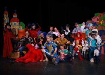 Francisca no está aquí, ¿Y dónde están tus alas, Satanás?, Los cuentos del viajante. La travesía continúa y Dominico. ¡Hay un perro en el pesebre! se presentan hasta mediados del mes de diciembre