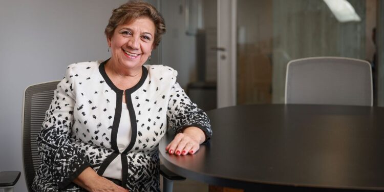 Irma Muñoz lanzó un mensaje directo para las y los estudiantes: “Tenemos excelentes alumnas y alumnos. Sólo falta que se animen. Después de vivir la experiencia CONPEHT, se enamoran del proyecto”.