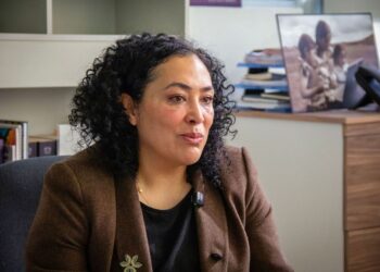 Está dirigido a estudiantes que, por motivos personales, académicos o socioeconómicos, interrumpieron sus estudios y desean retomarlos.