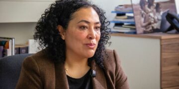 Está dirigido a estudiantes que, por motivos personales, académicos o socioeconómicos, interrumpieron sus estudios y desean retomarlos.