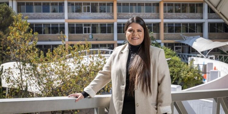 “Identificar desde la licenciatura aquello que nos apasiona es clave para construir una vocación científica sólida y fortalecer el vínculo entre el pregrado y el posgrado”, concluyó.