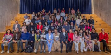 El autor destacó que la fotografía periodística exige técnica, composición y una profunda responsabilidad con las historias que se cuentan.