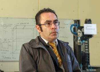 “Las y los jóvenes que formamos pueden ser agentes de cambio. La idea es que propongan alternativas viables para el medio ambiente, pero también para la economía”, señala Ruiz Ugalde.