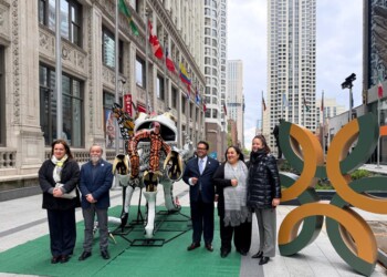 La Universidad Autónoma del Estado de México difundió su oferta educativa, promovió el acervo editorial universitario y donó alebrijes monumentales elaborados por estudiantes mexiquenses.