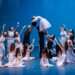 El Teatro Morelos se llenó de talento universitario con el Magno Festival de Danza 2026 del CeAC UAEMéx. Más de 280 estudiantes presentaron 17 coreografías de distintos géneros, desde danza folclórica y clásica hasta jazz, salsa, bachata y danzas internacionales.