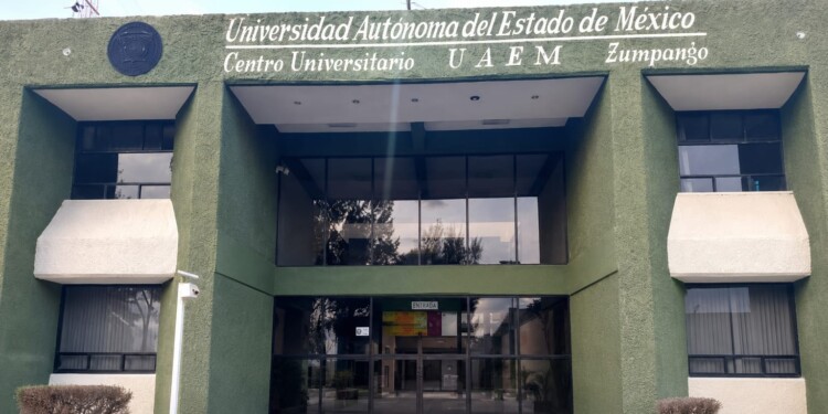 Alumnas y alumnos de la Licenciatura en Enfermería del Centro Universitario UAEM Zumpango aseguran que la implementación de un nuevo esquema académico, sumada a presuntos actos de autoritarismo y omisiones institucionales, ha generado un ambiente de temor, desgaste y desconfianza dentro de la comunidad estudiantil.