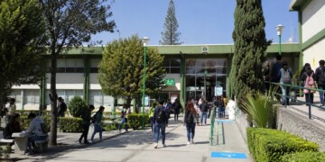 Consejeros y representantes del personal del CU UAEM Texcoco solicitaron remover a dos directivos. Denuncian presuntas irregularidades en contratación de docentes, decisiones académicas y cumplimiento de acuerdos de órganos colegiados.