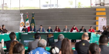La Universidad analiza implementar protocolos de revisión de mochilas, regular el uso de celulares y reforzar los accesos con torniquetes y detectores de metales en sus 11 planteles.