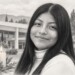 Joselyn Sandoval tenía 21 años, estudiaba Derecho en la UAEMéx y estaba próxima a graduarse. Dos días después de su desaparición fue localizada sin vida en la autopista México-Tulancingo. Un día antes, su pareja Juan Carlos Ortiz Bravo, egresado de la misma licenciatura, había sido encontrado asesinado junto con otro joven en Otumba. La UAEMéx exige una investigación exhaustiva y con perspectiva de género. Hasta ahora no hay un móvil público ni personas detenidas, mientras la Fiscalía investiga si los tres homicidios están relacionados.