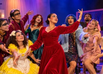Estudiantes de Artes Teatrales de la UAEMéx llevan al escenario cuatro montajes que forman parte de su preparación profesional y que estarán abiertos al público hasta diciembre.
